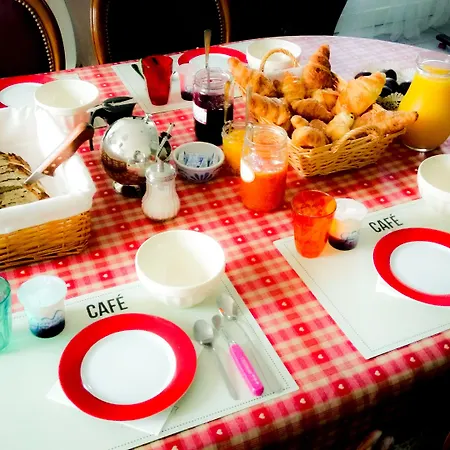 Oda ve Kahvaltı Chez Martine Et Philippe En Velay 4*