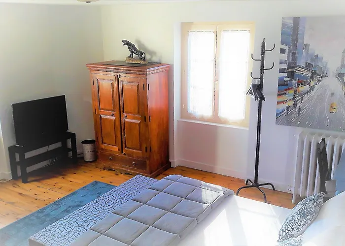 Chez Martine Et Philippe En Velay Couette-café 4*